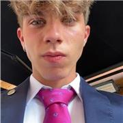 Doy clases particulares de inglés a niñ@s de primaria y secundaria. Soy estudiante de international business en la UV y tengo el nivel C2 de inglés